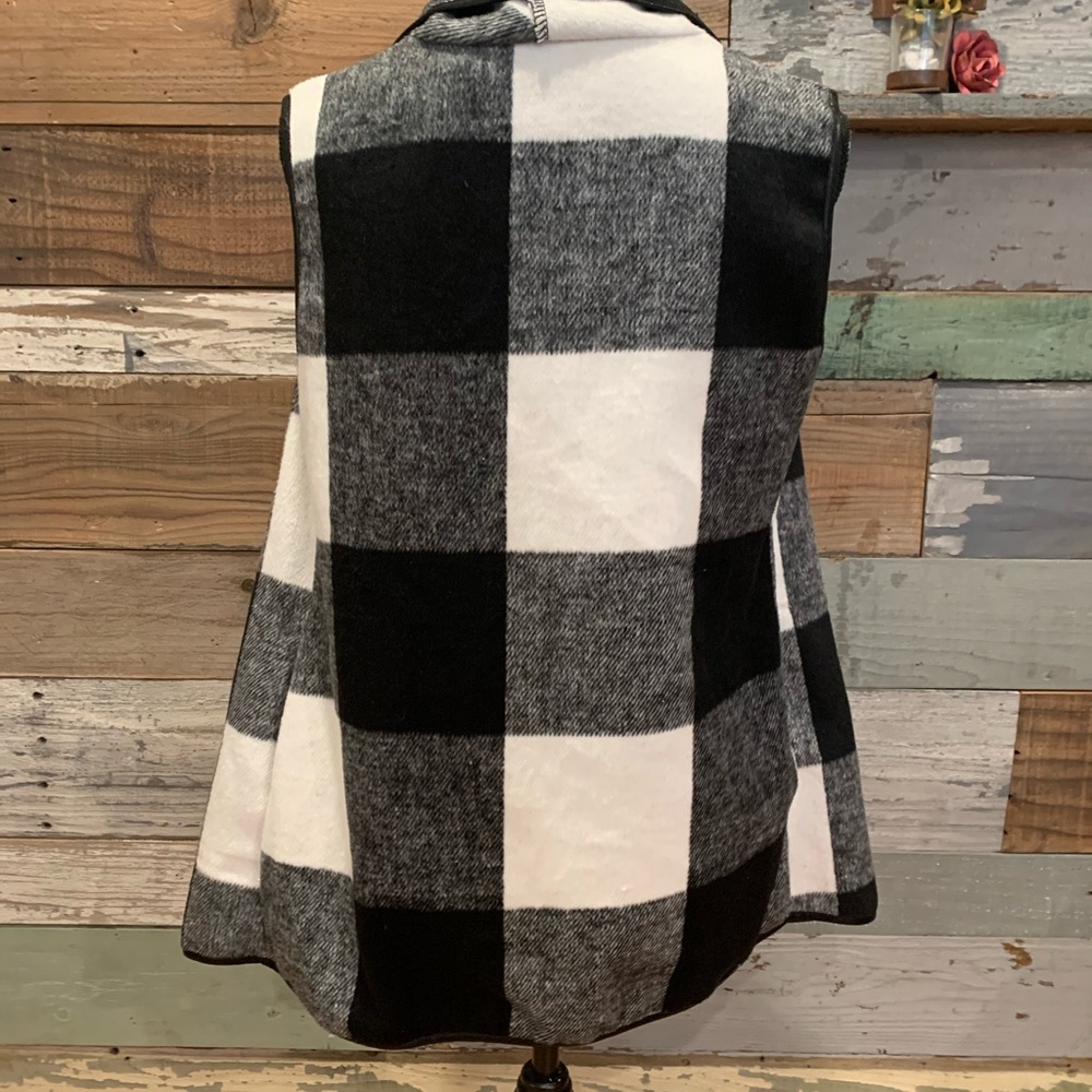 Checked Vest - image 6